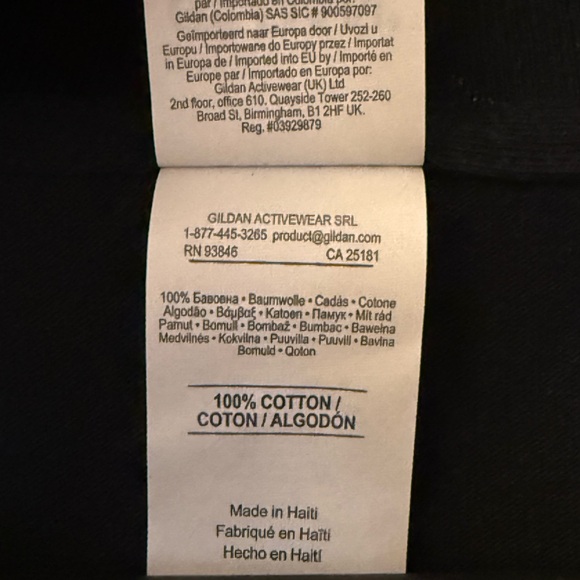 NWOT ‘TEAM LIKE THAT’ Black T-Shirt Canucks Logo on front - Picture 4 of 11